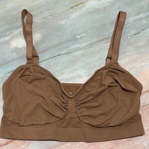 NWOT Women’s xl black bralette, unlined, lots of stretch, measurements in photos